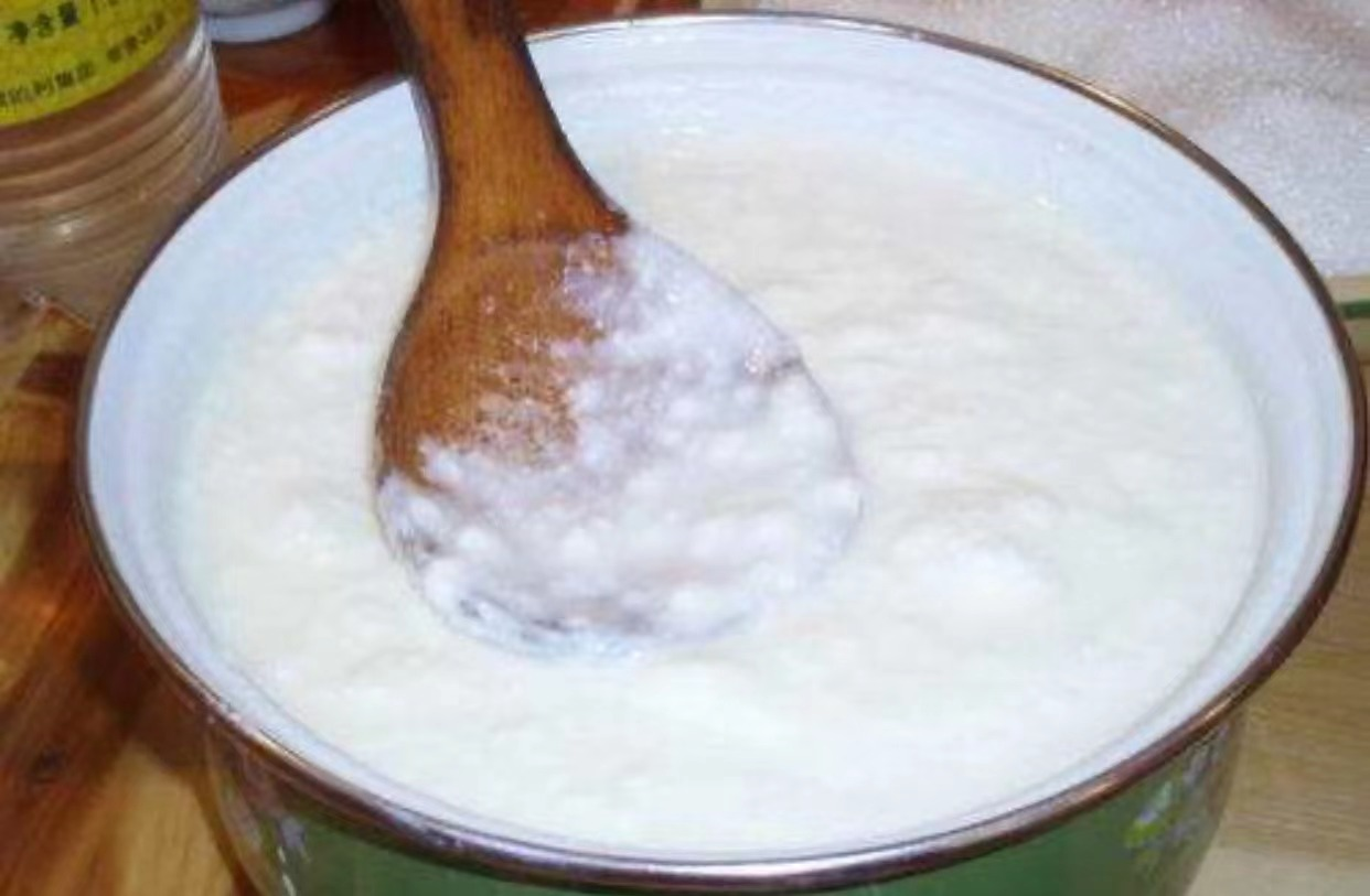 酸 奶 子